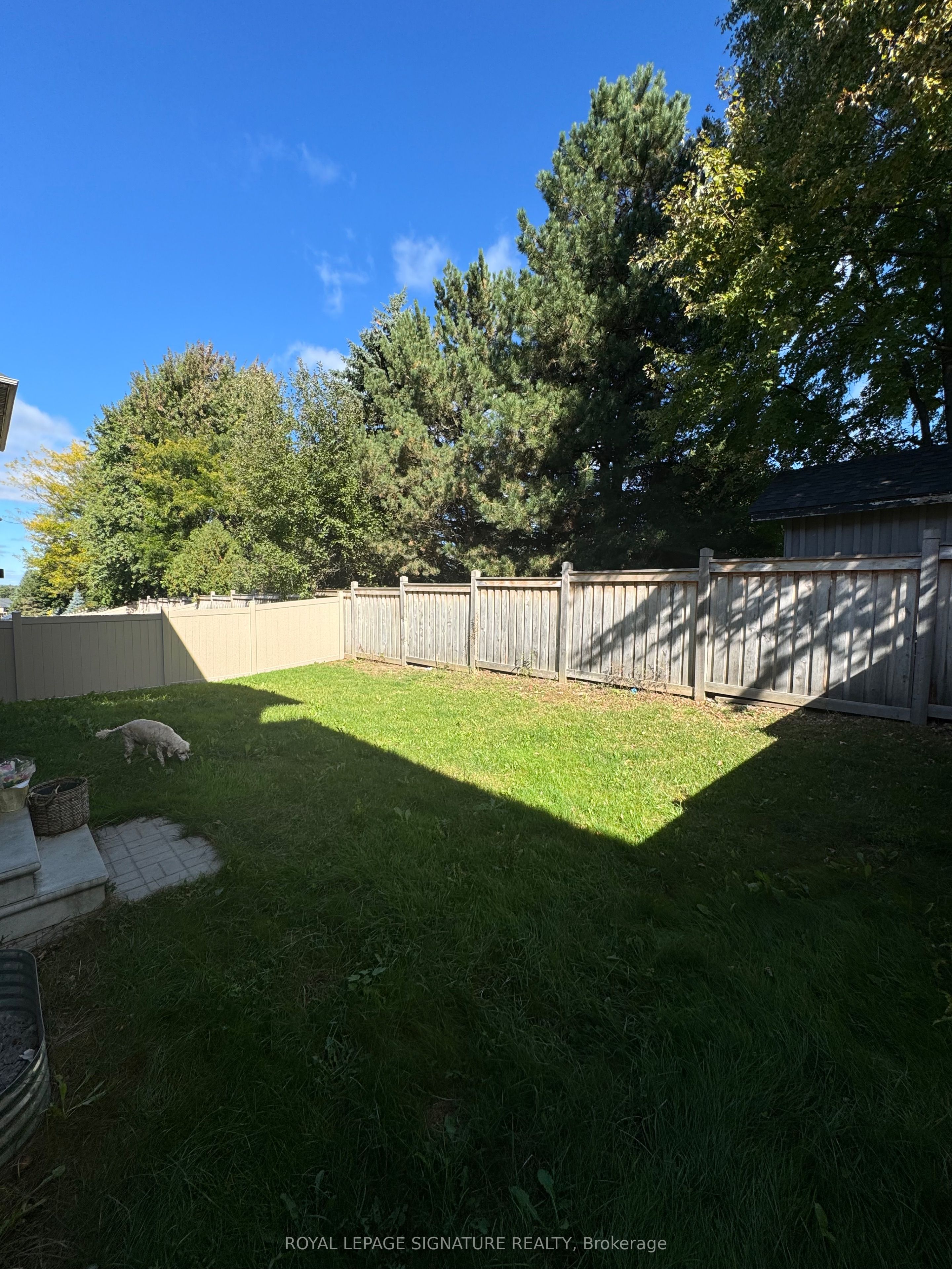 23 Cyprus Glen, #UPPER