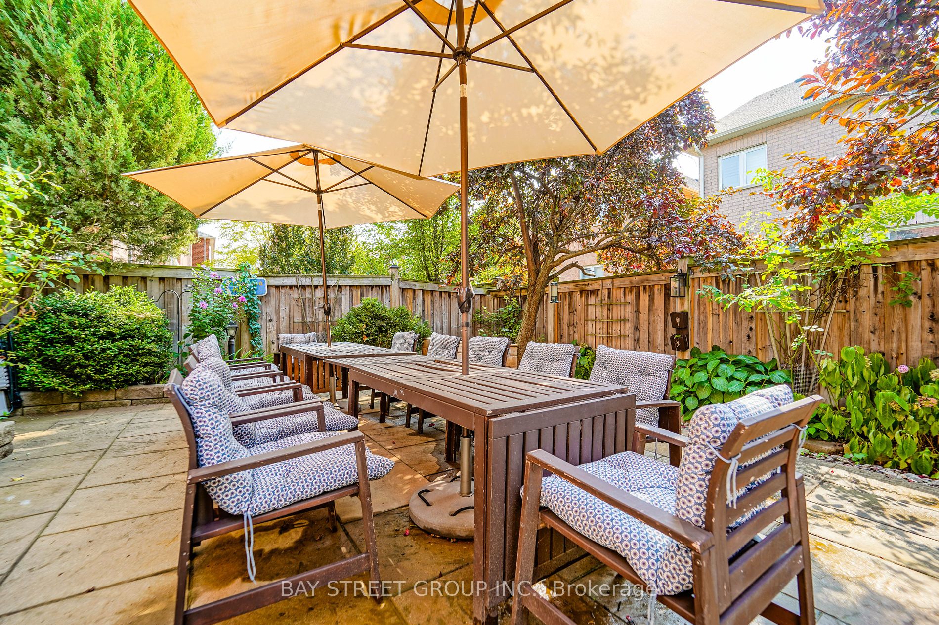 10 Morland Crescent