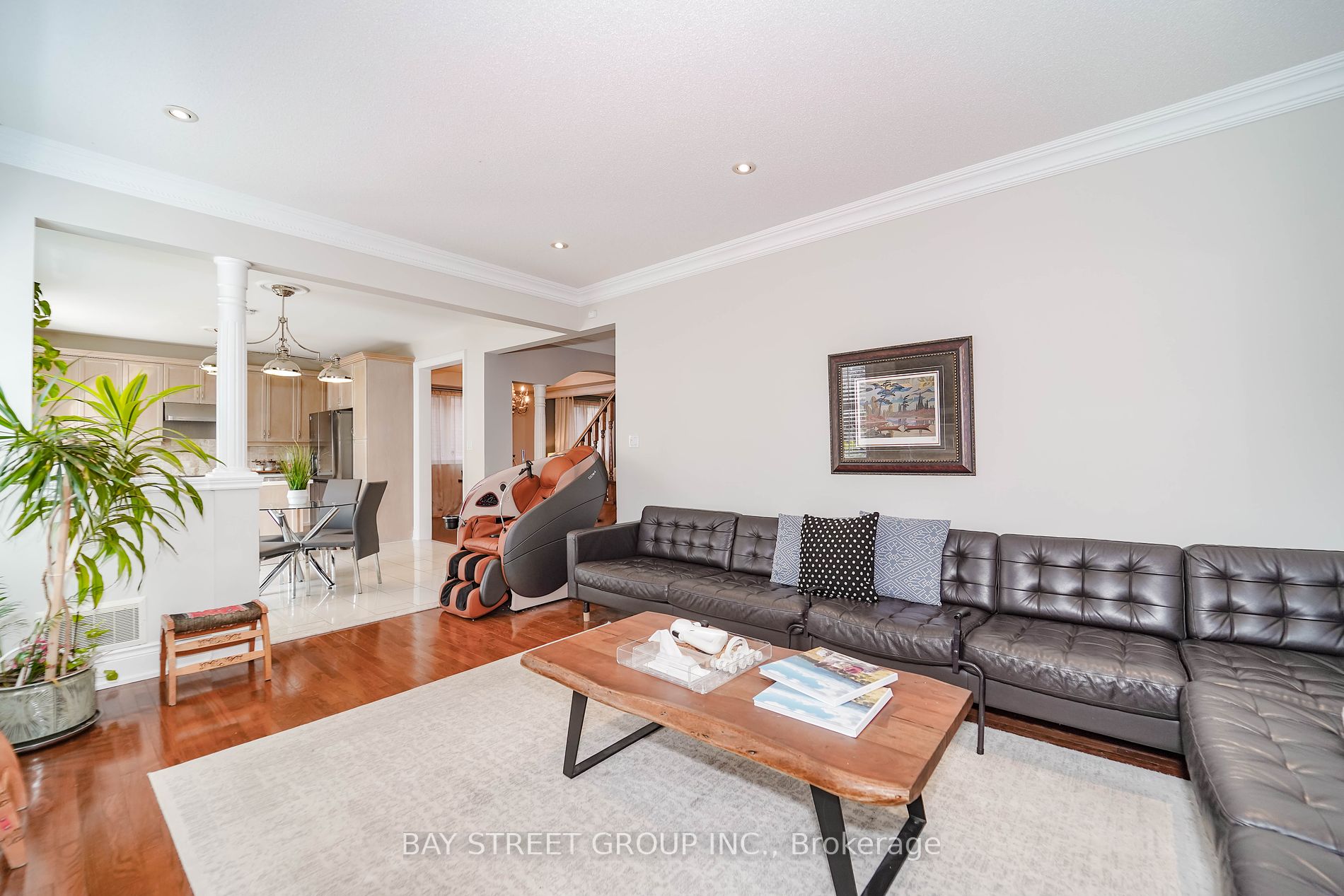 10 Morland Crescent