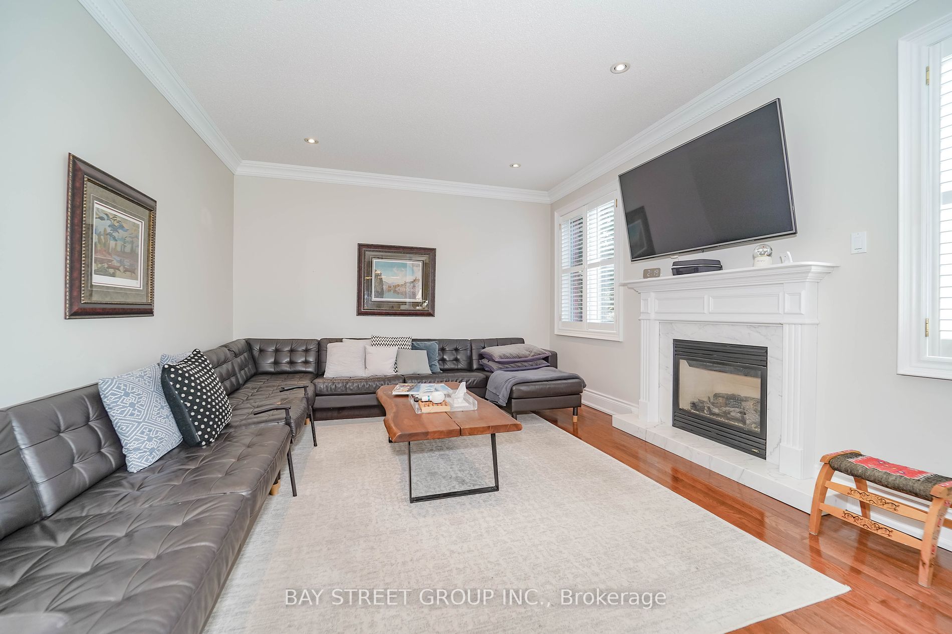 10 Morland Crescent