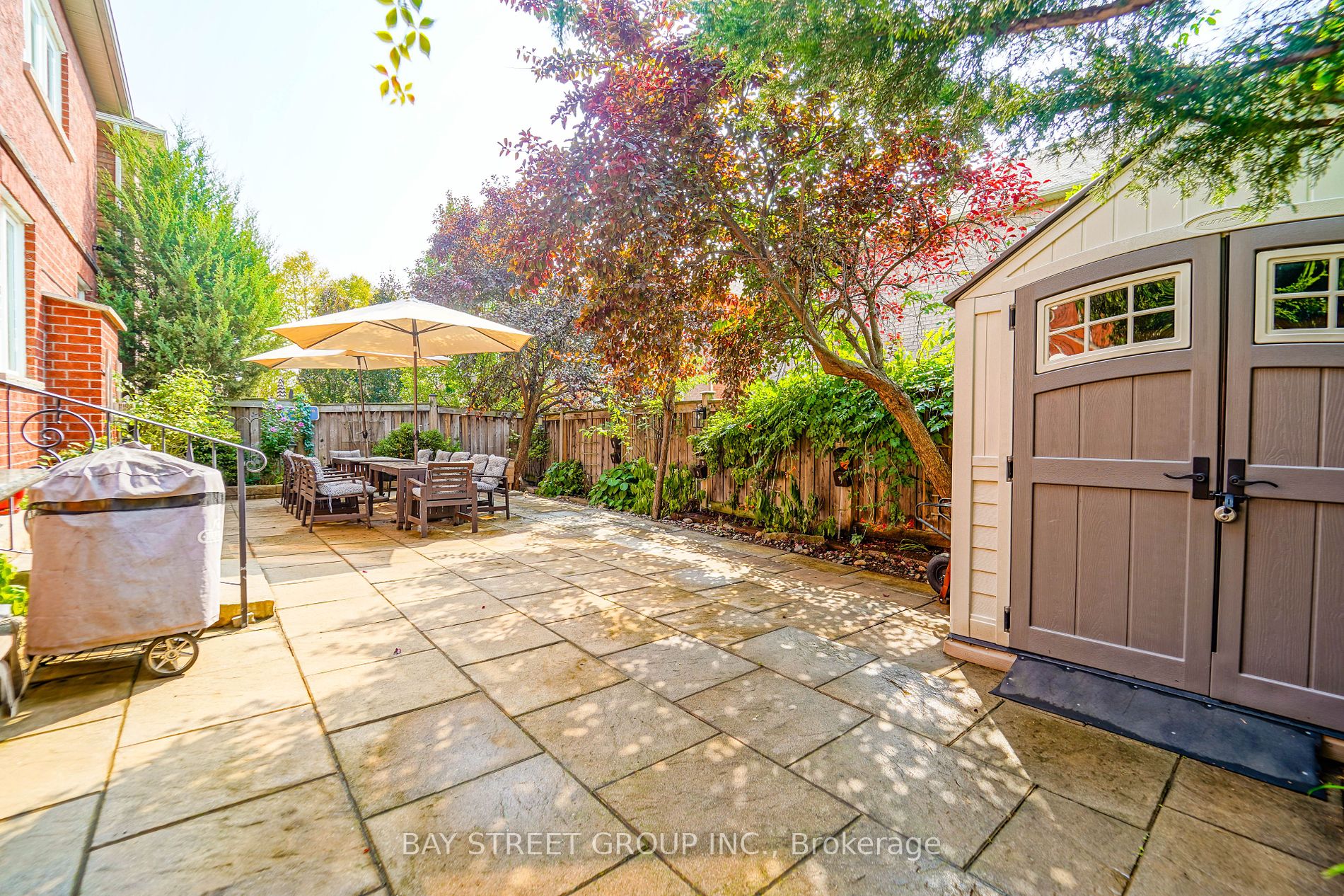 10 Morland Crescent
