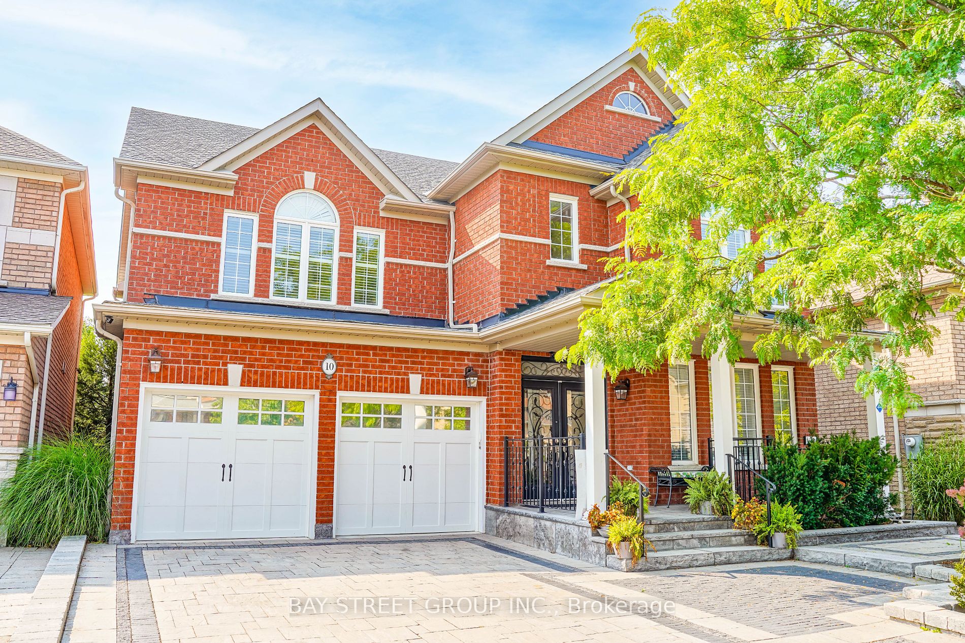 10 Morland Crescent