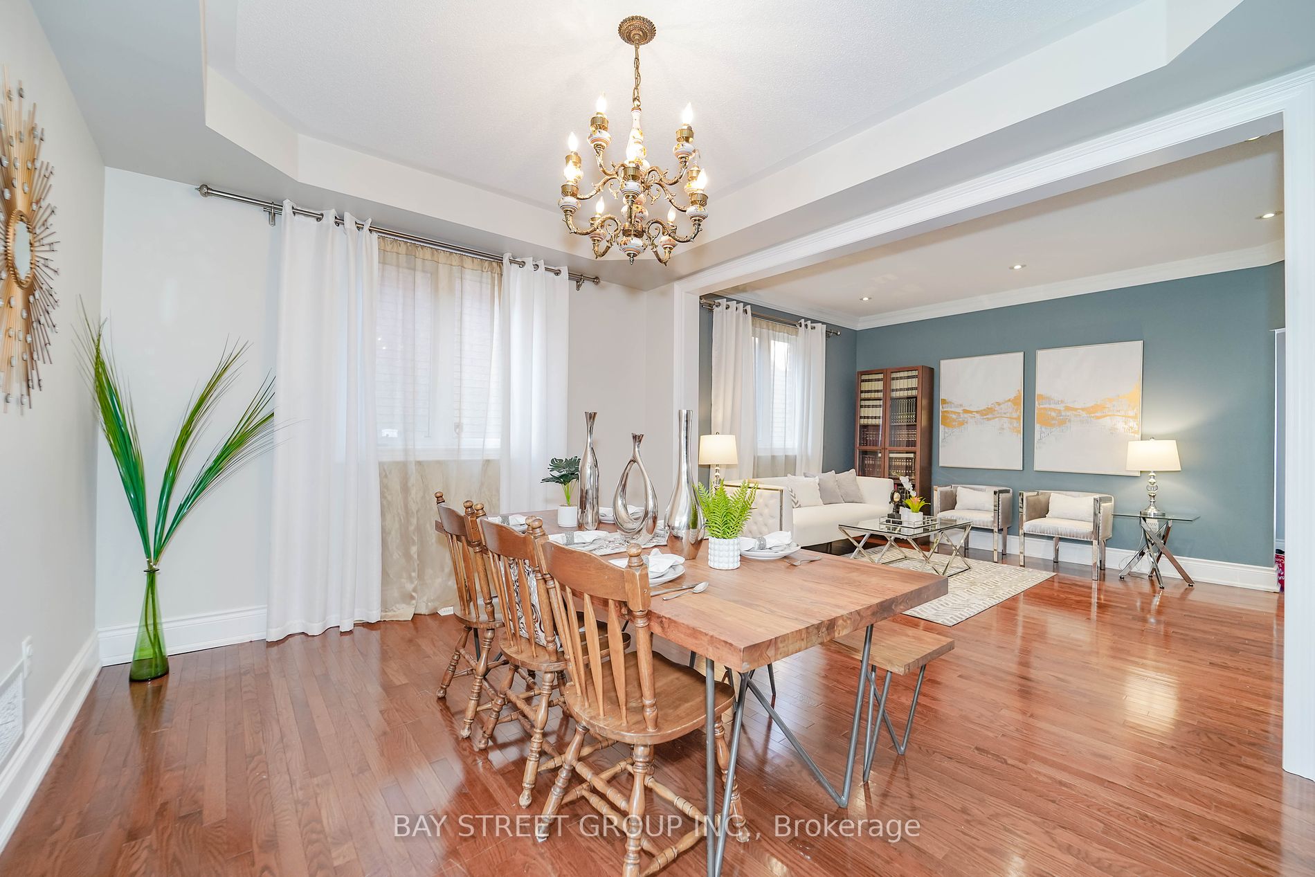10 Morland Crescent