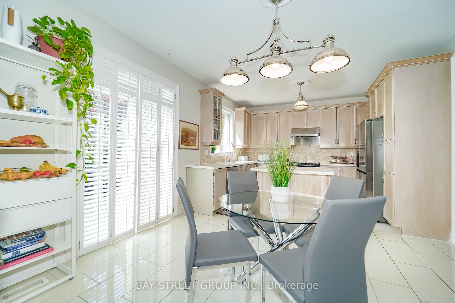 10 Morland Crescent