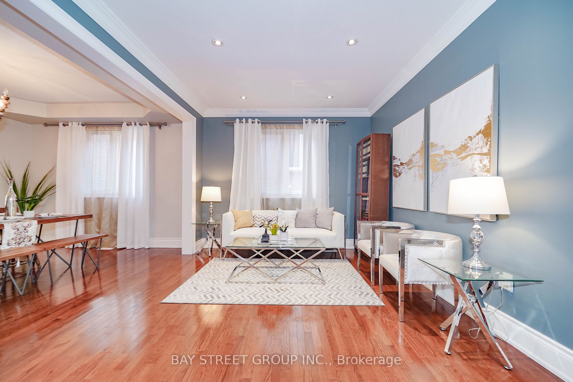 10 Morland Crescent