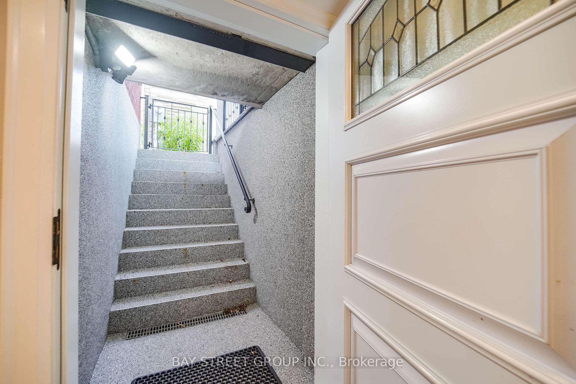10 Morland Crescent