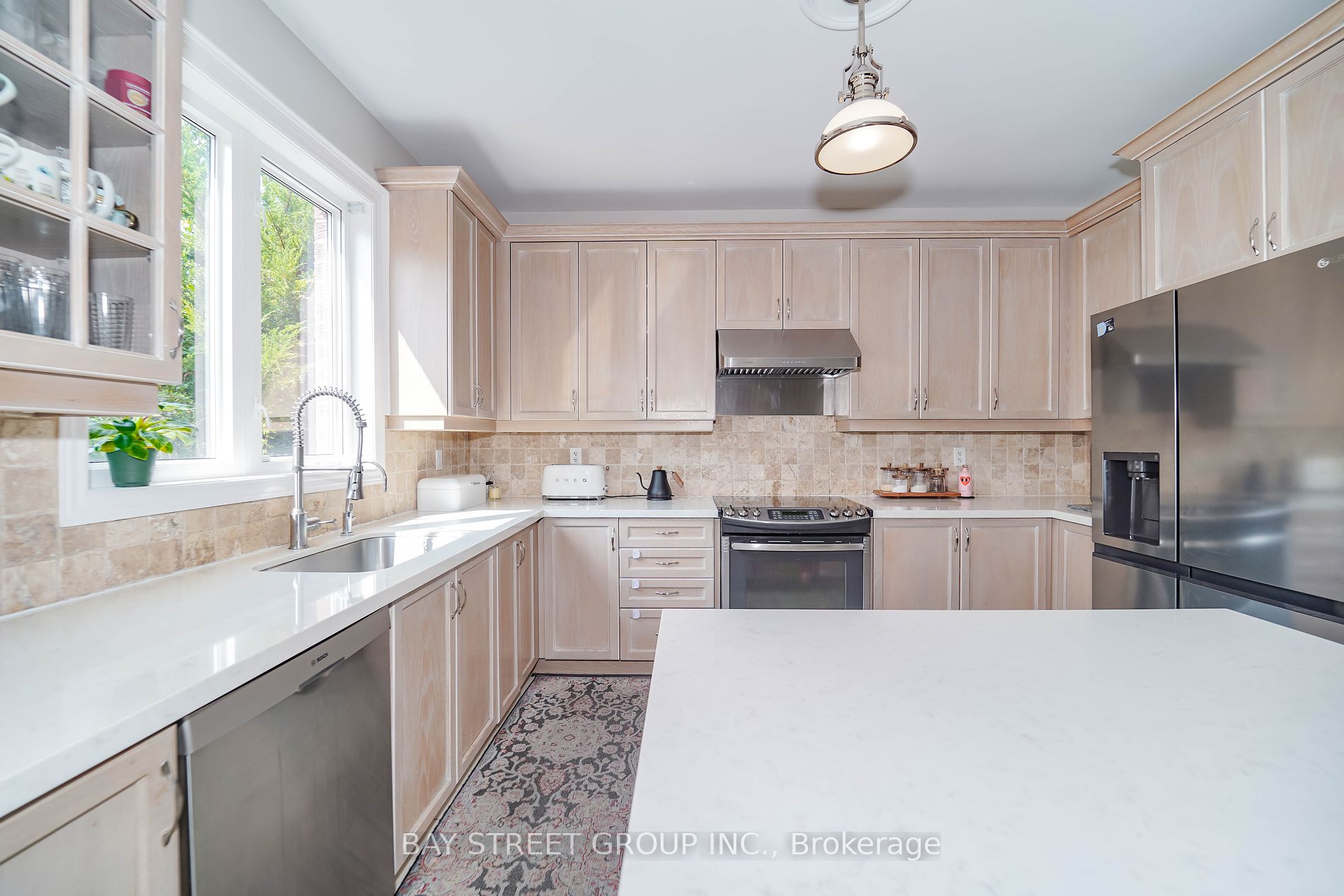10 Morland Crescent