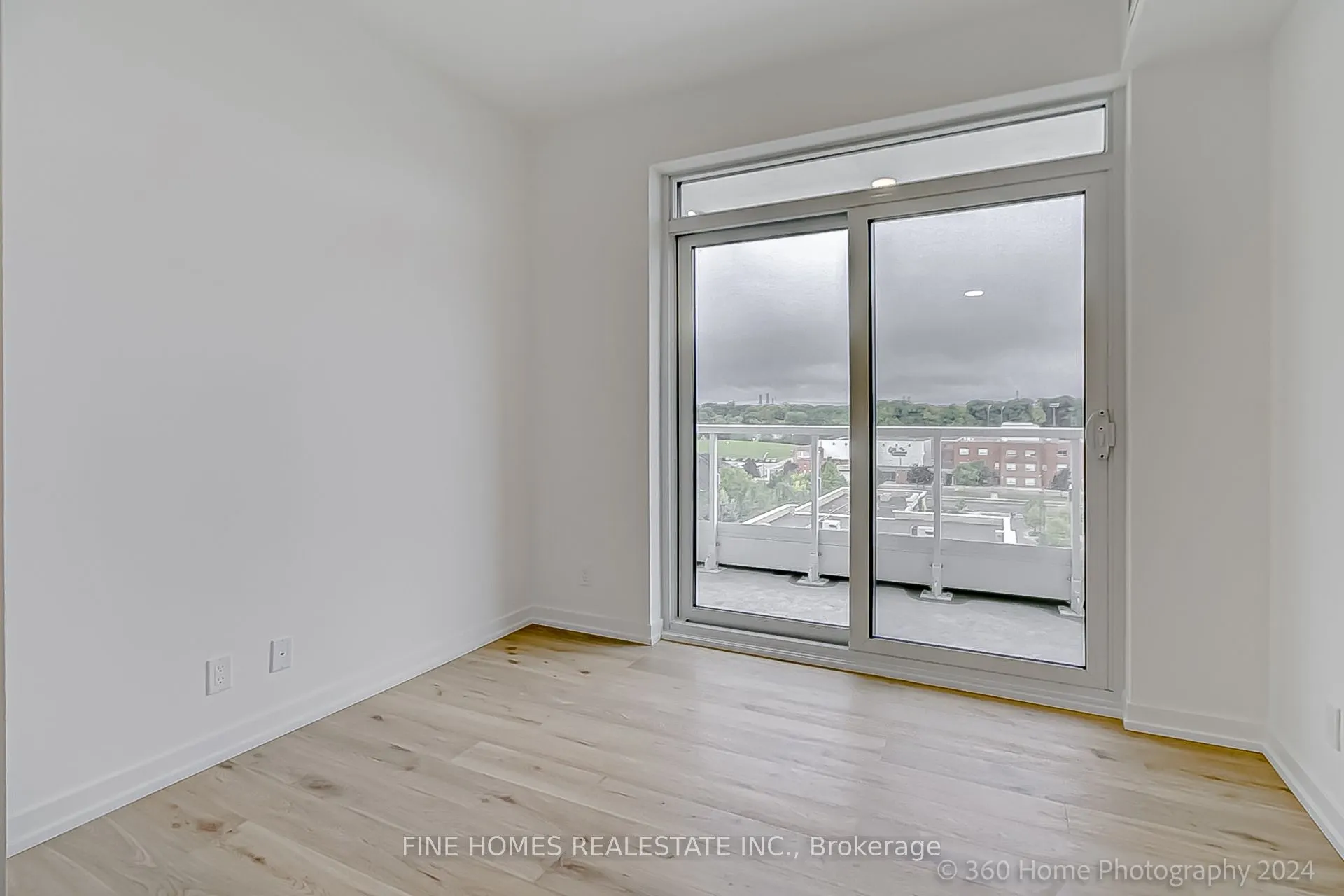 8 Beverley Glen Boulevard #712