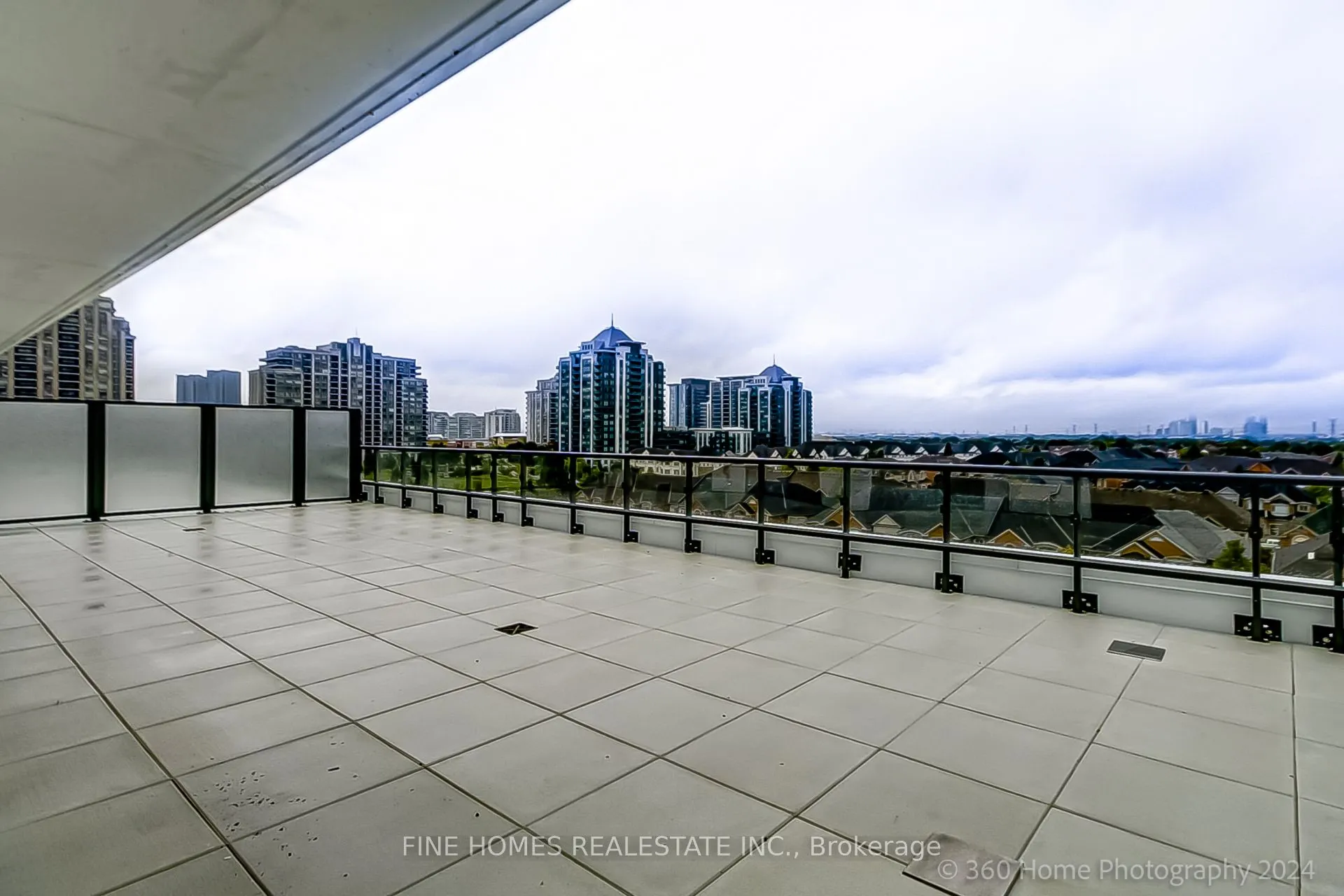 8 Beverley Glen Boulevard #712