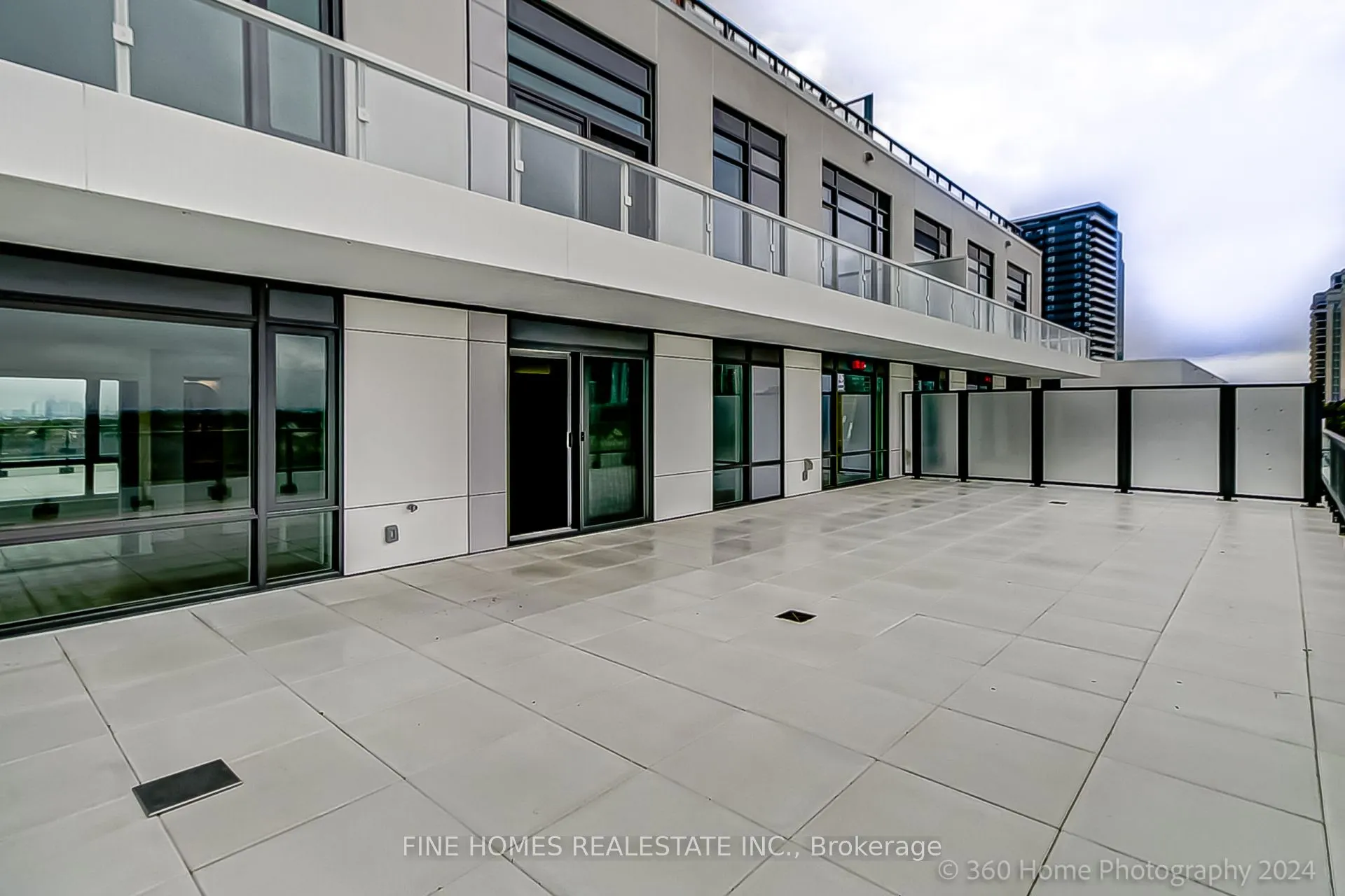8 Beverley Glen Boulevard #712
