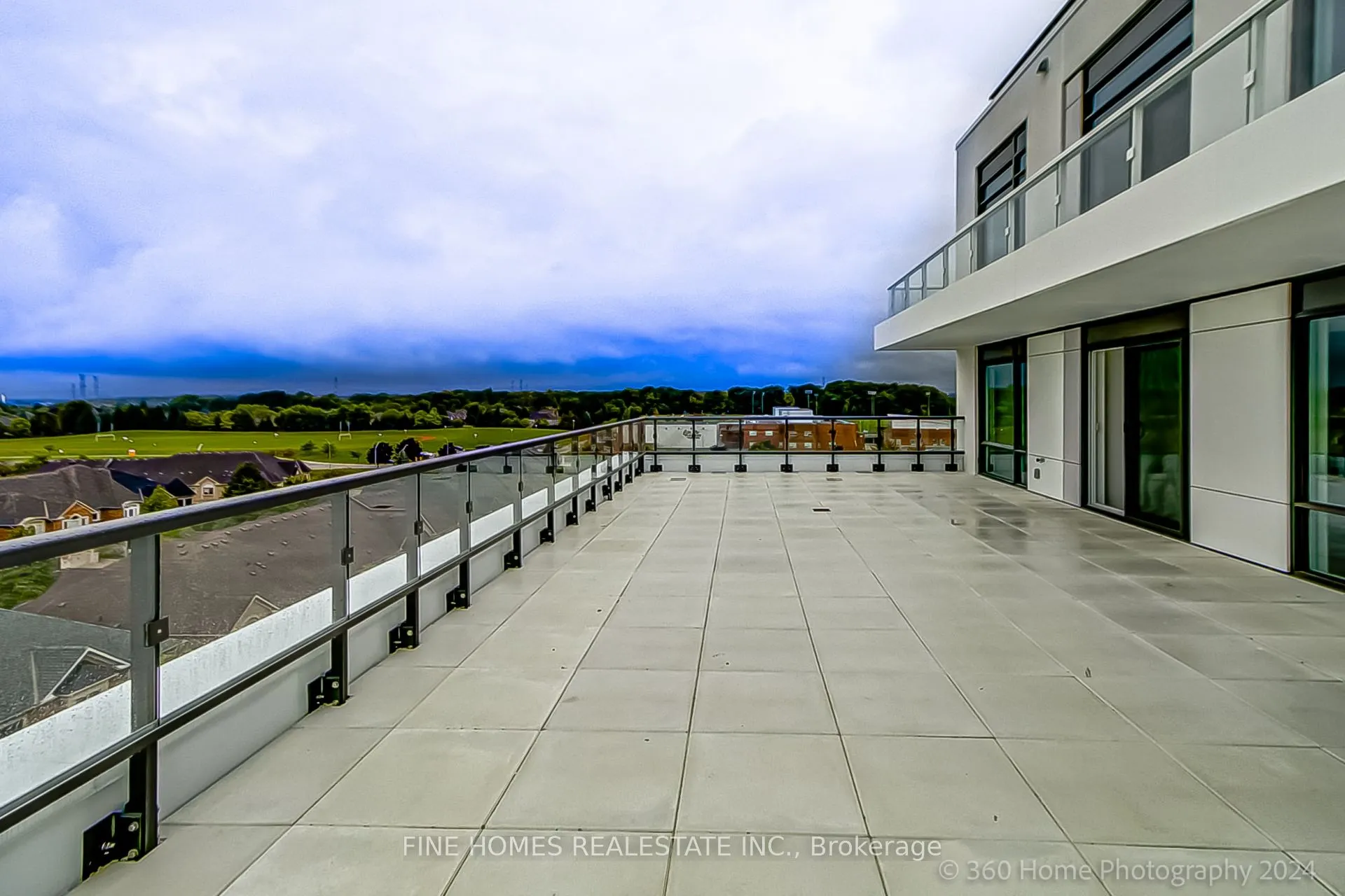 8 Beverley Glen Boulevard #712
