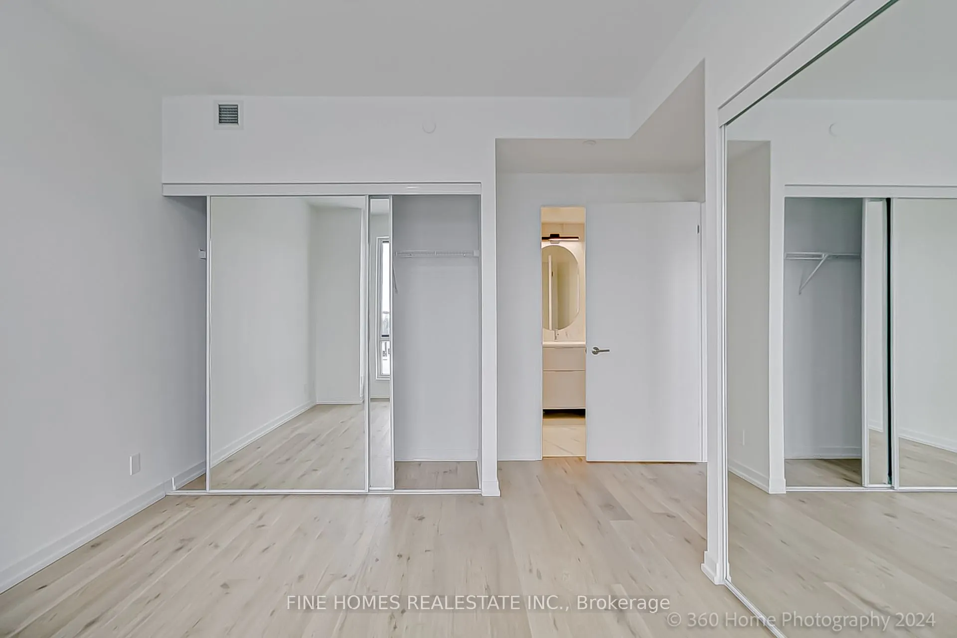 8 Beverley Glen Boulevard #712