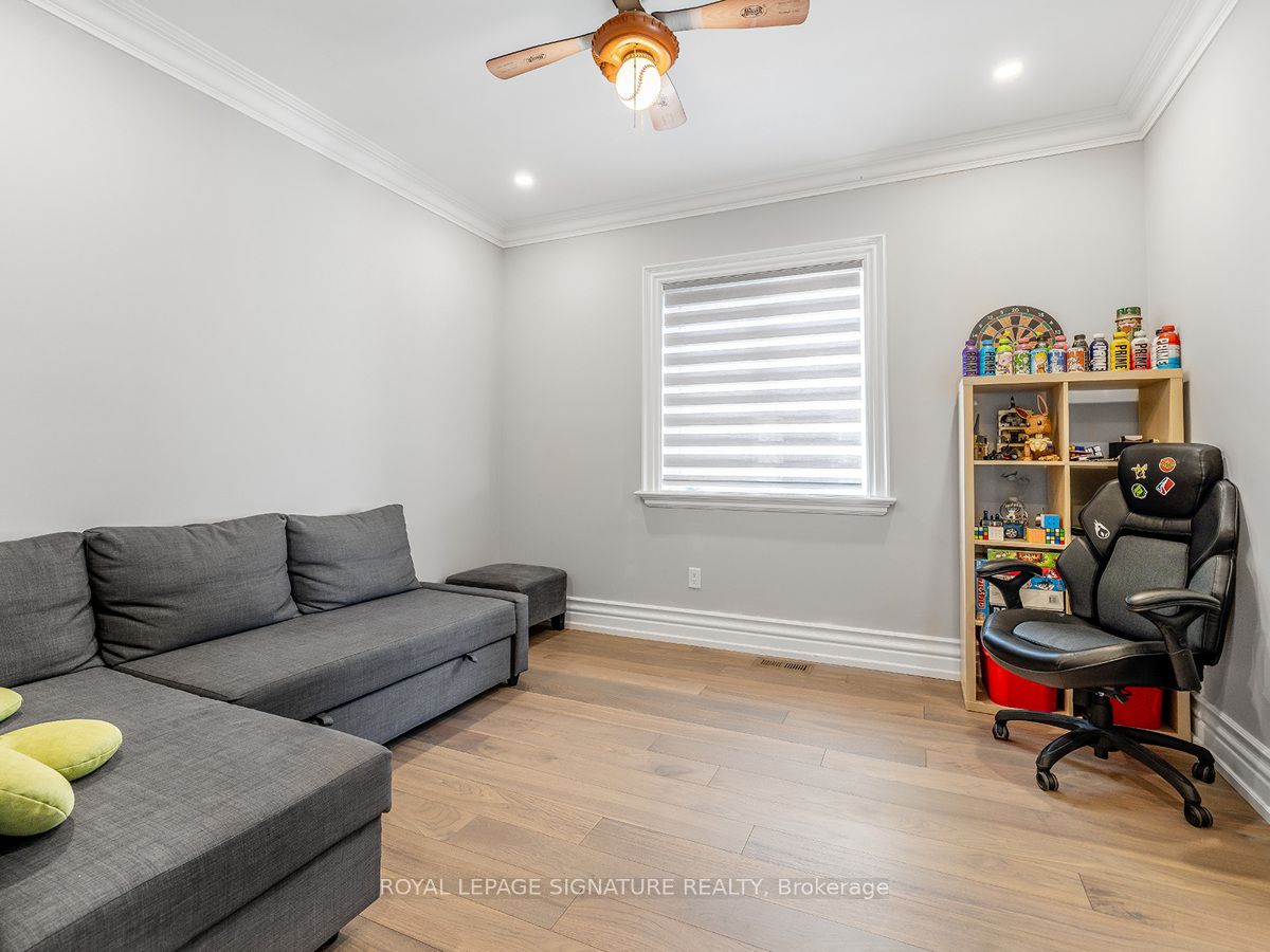 613 Clifford Perry Place