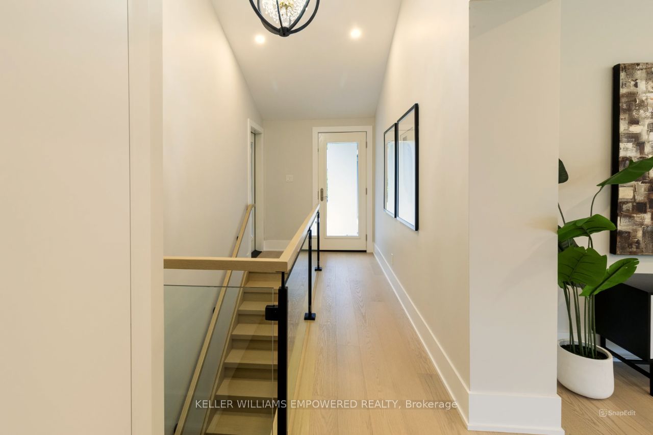 385 Easy Street