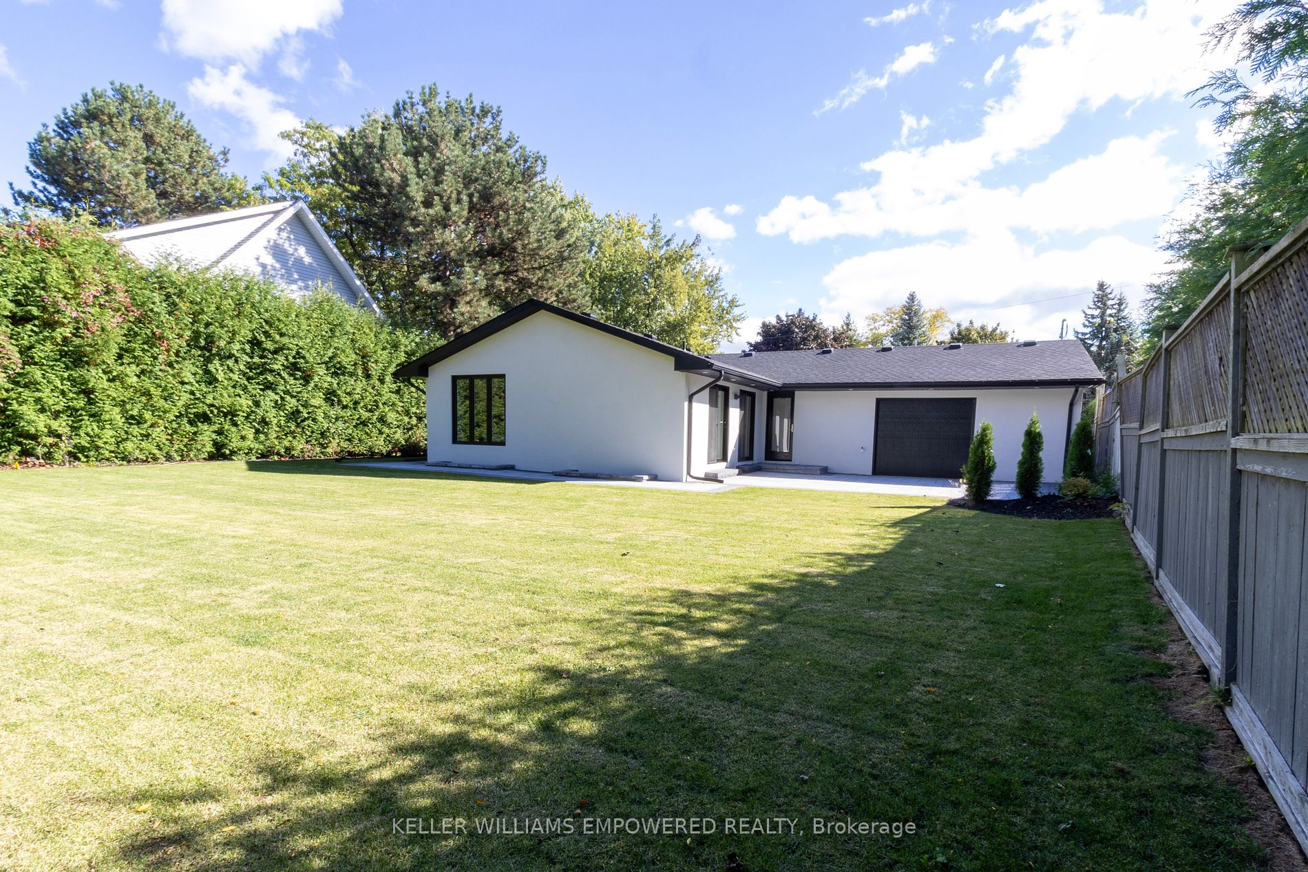 385 Easy Street
