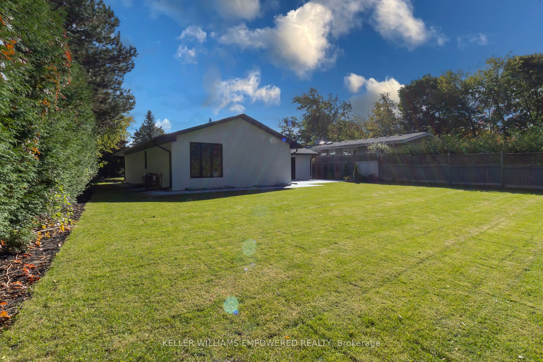 385 Easy Street