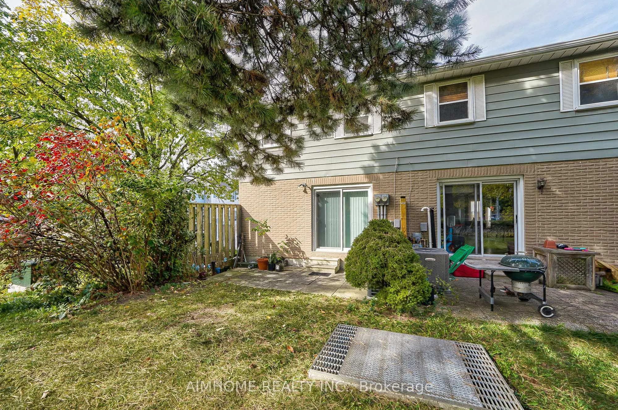 1692 John Street #30