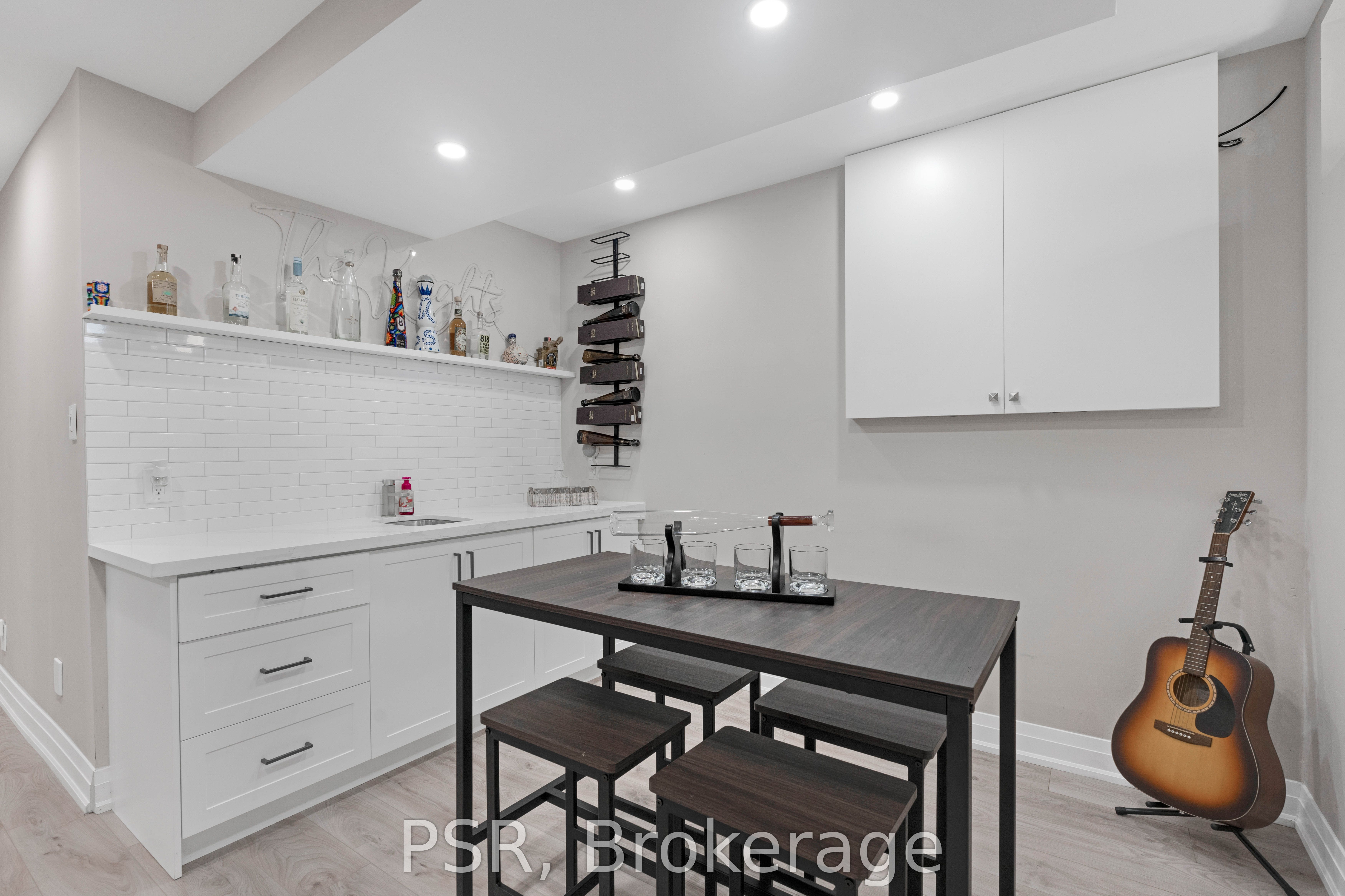 15 Wenderly Drive