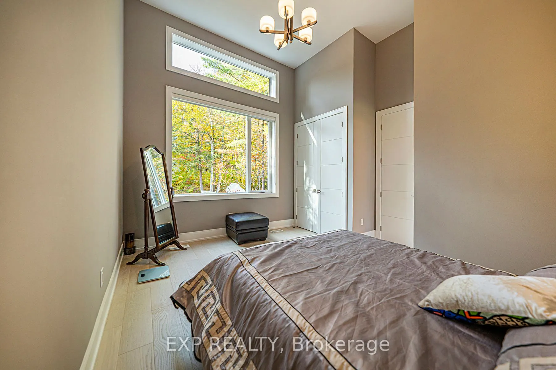 5 Birch Knoll Road