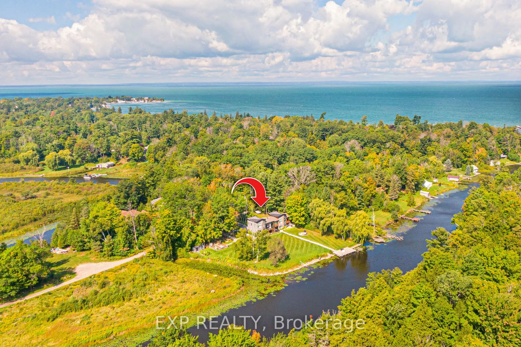 5 Birch Knoll Road