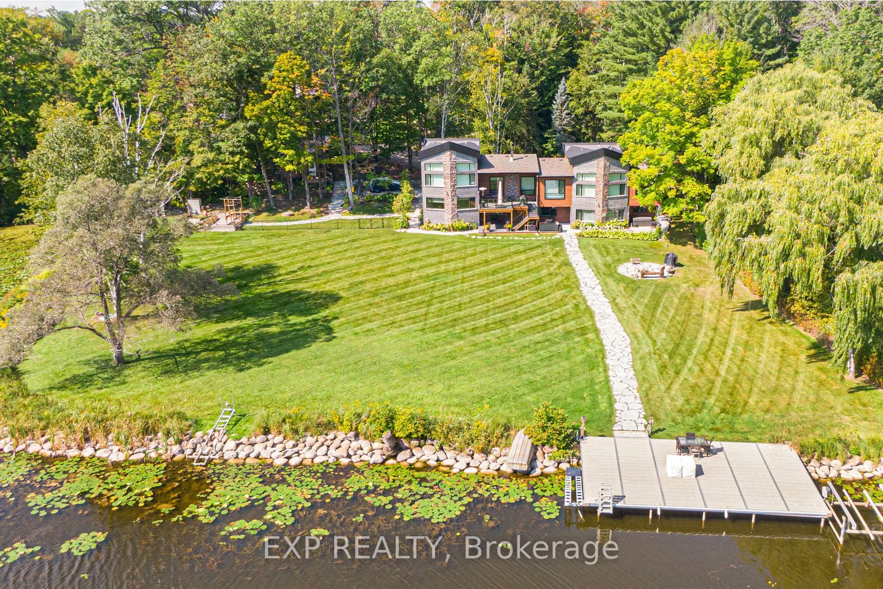 5 Birch Knoll Road
