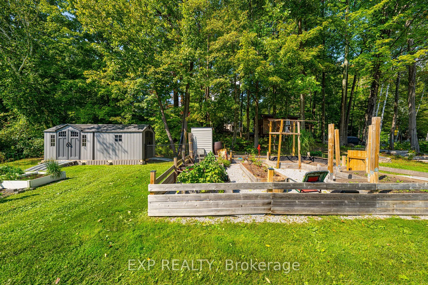 5 Birch Knoll Road