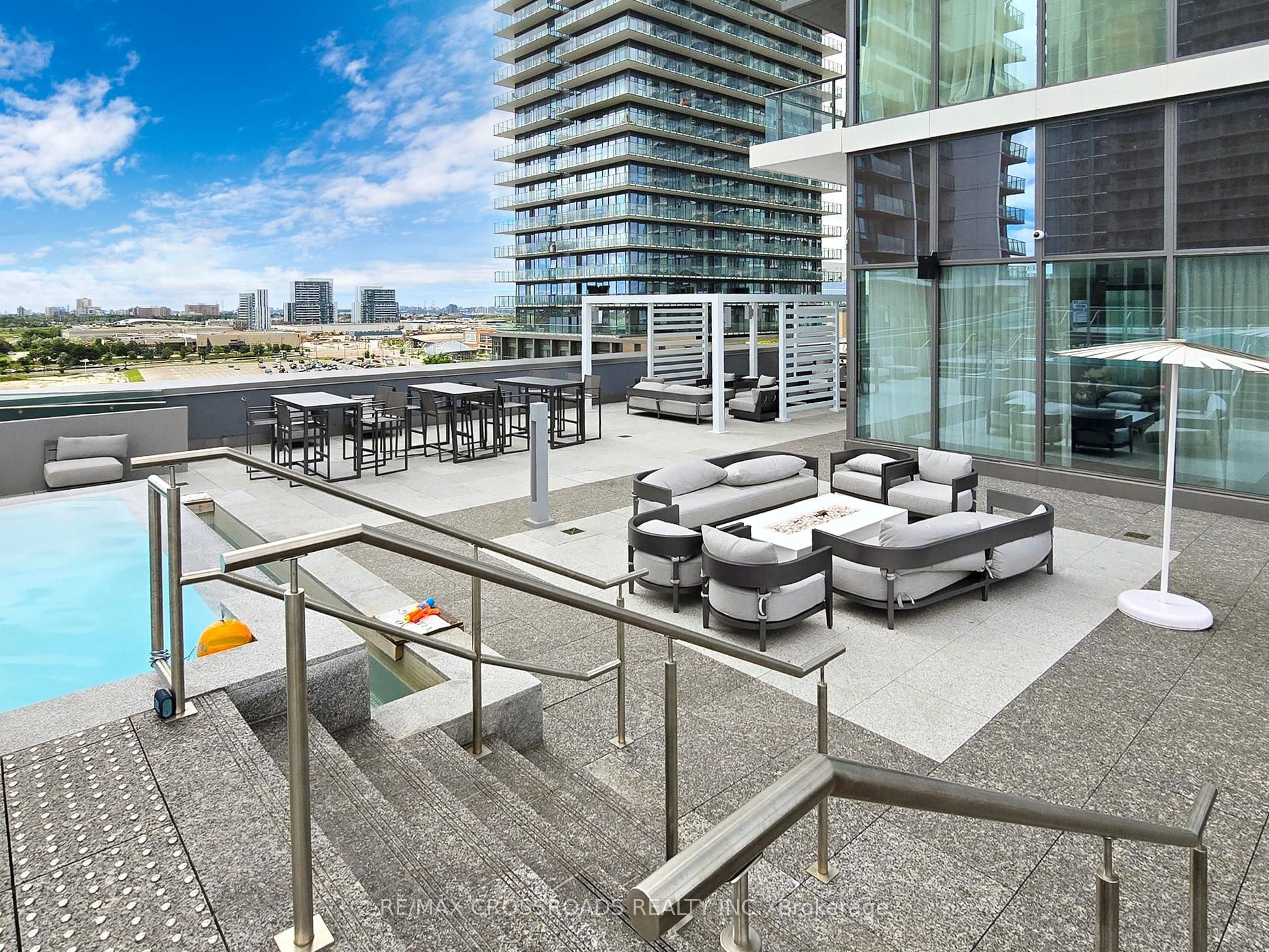 1000 Portage Parkway #1611