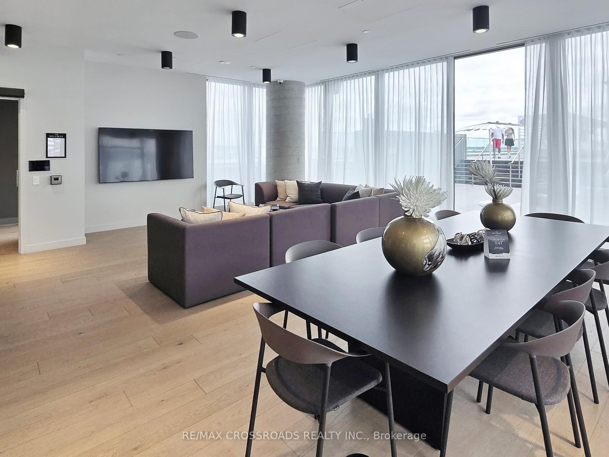 1000 Portage Parkway #1611