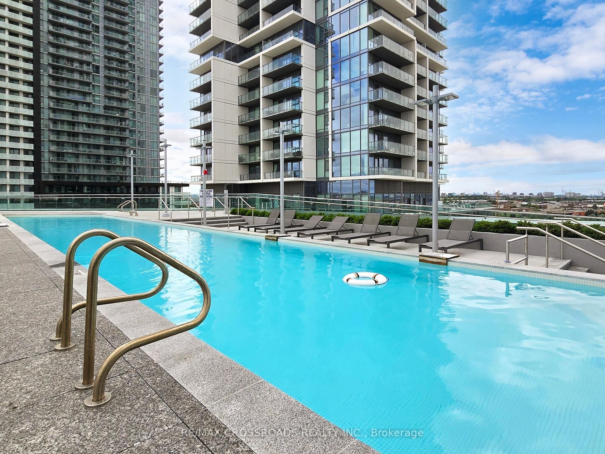 1000 Portage Parkway #1611