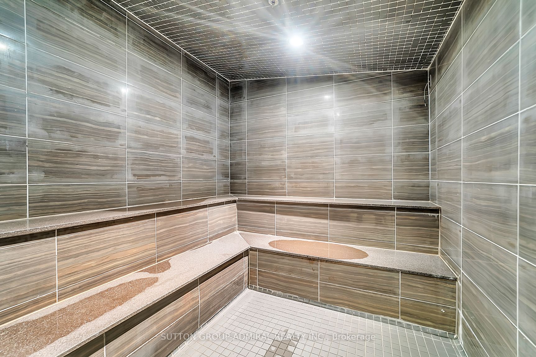 9471 Yonge Street, #213