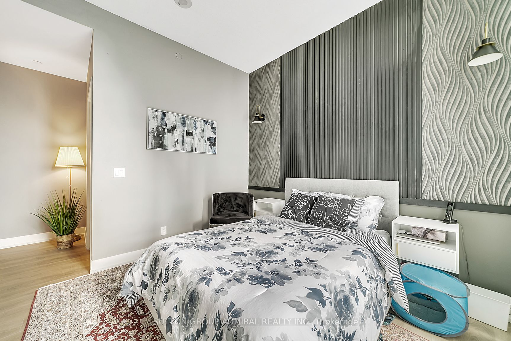 9471 Yonge Street, #213