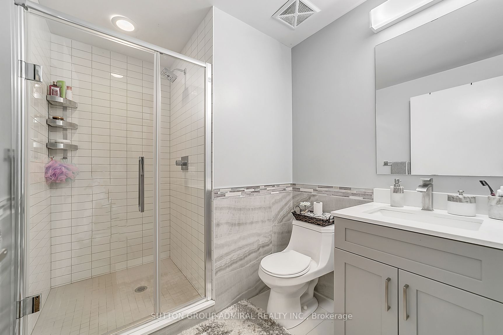 9471 Yonge Street, #213