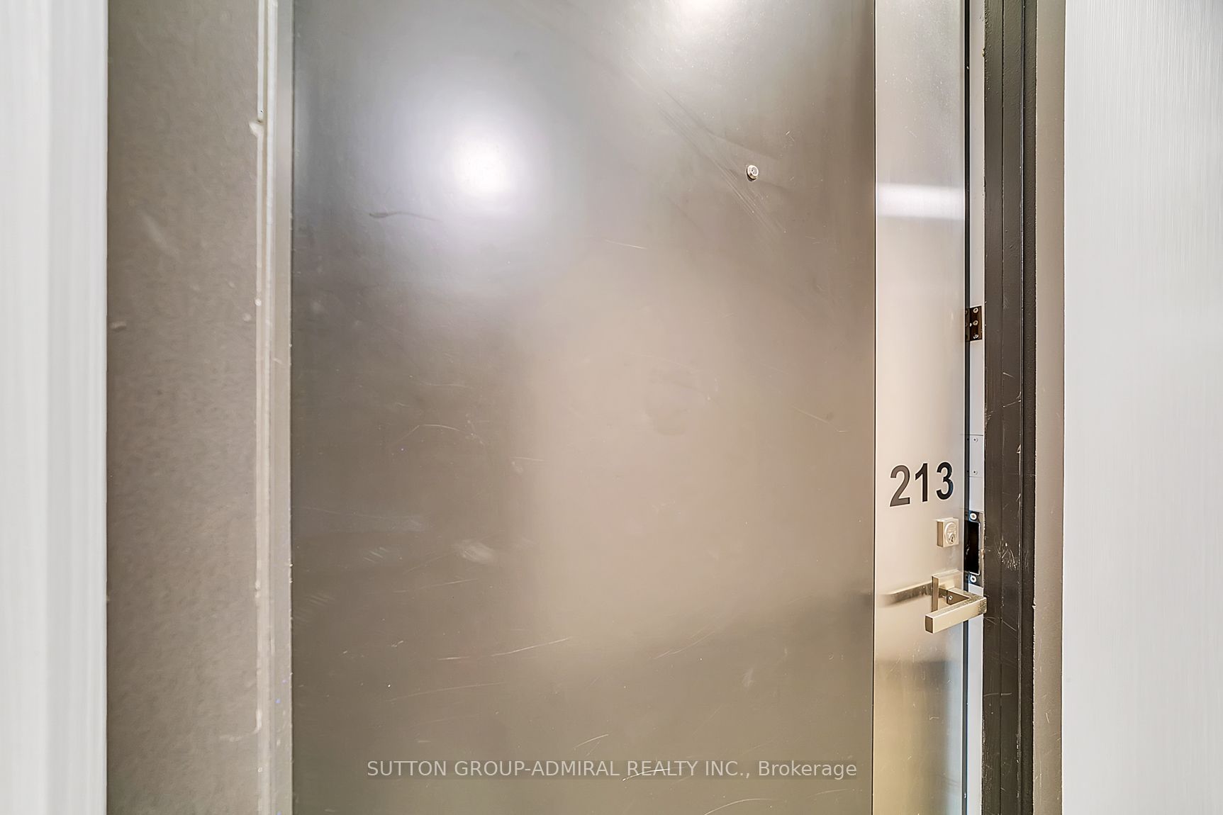9471 Yonge Street, #213