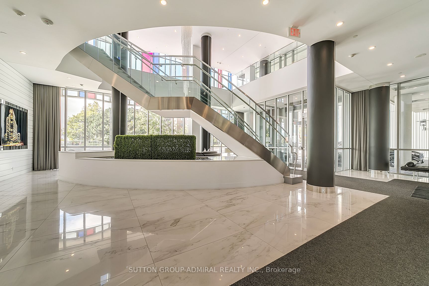 9471 Yonge Street, #213