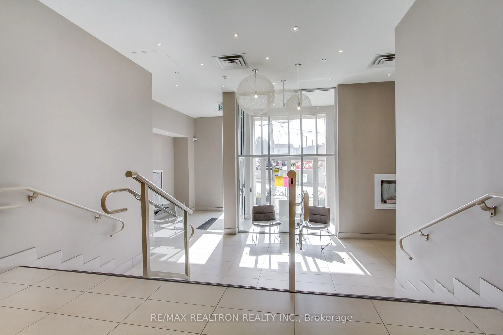 15277 Yonge Street, #506