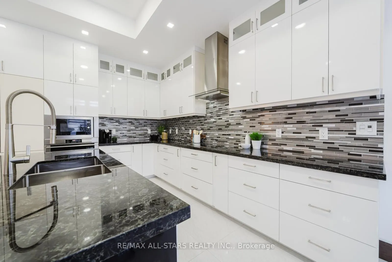 26 Lancer Drive