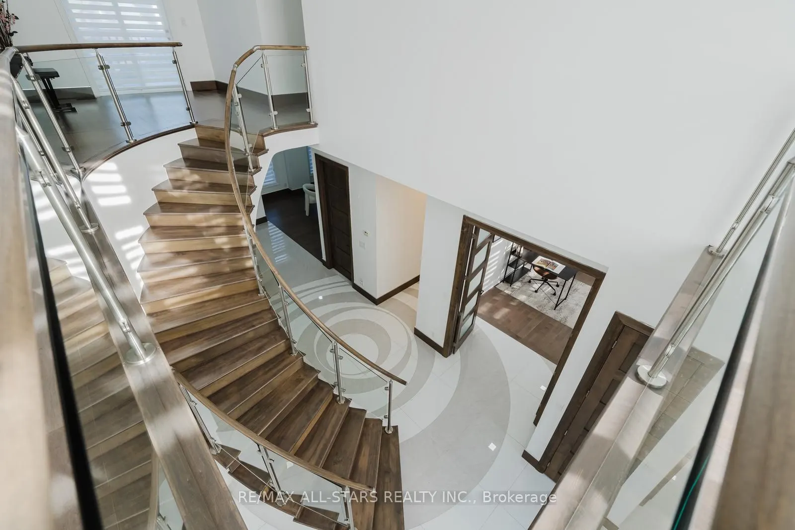 26 Lancer Drive