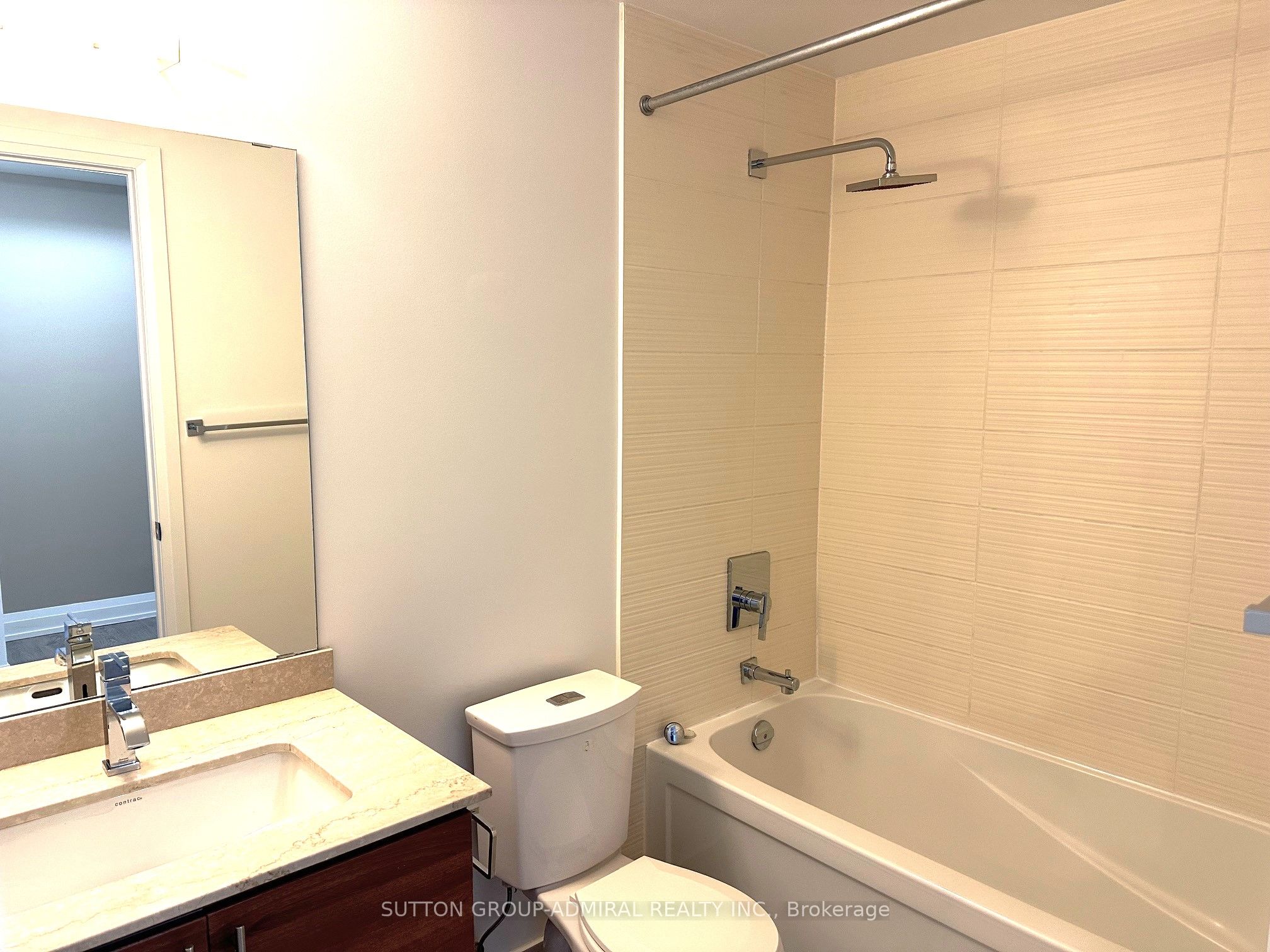 7171 Yonge Street, #1007