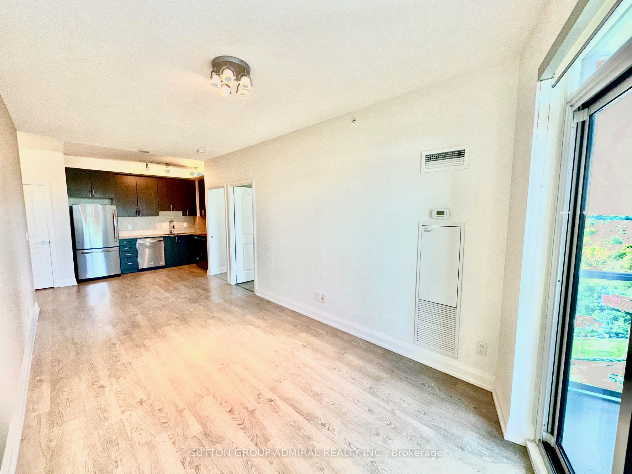 7171 Yonge Street, #1007