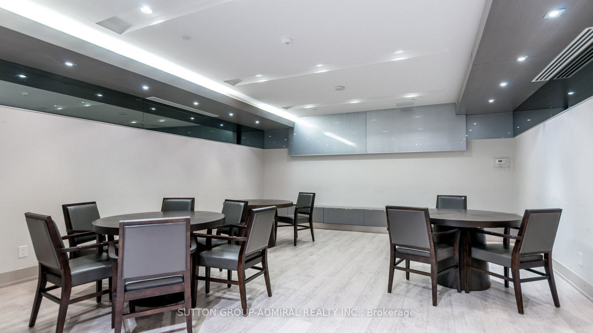 7171 Yonge Street, #1007