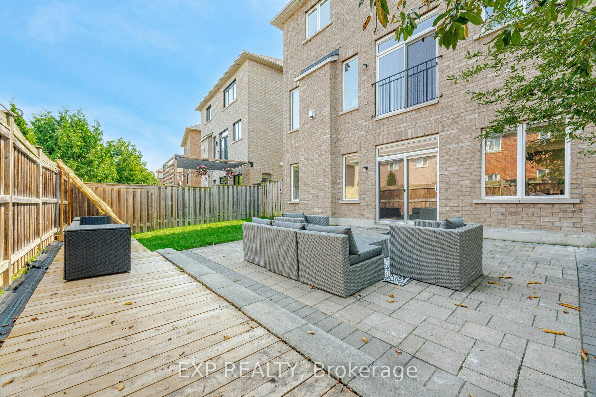 460 Autumn Hill Boulevard