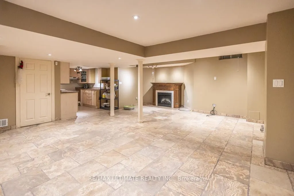 29 Mountcharles Crescent