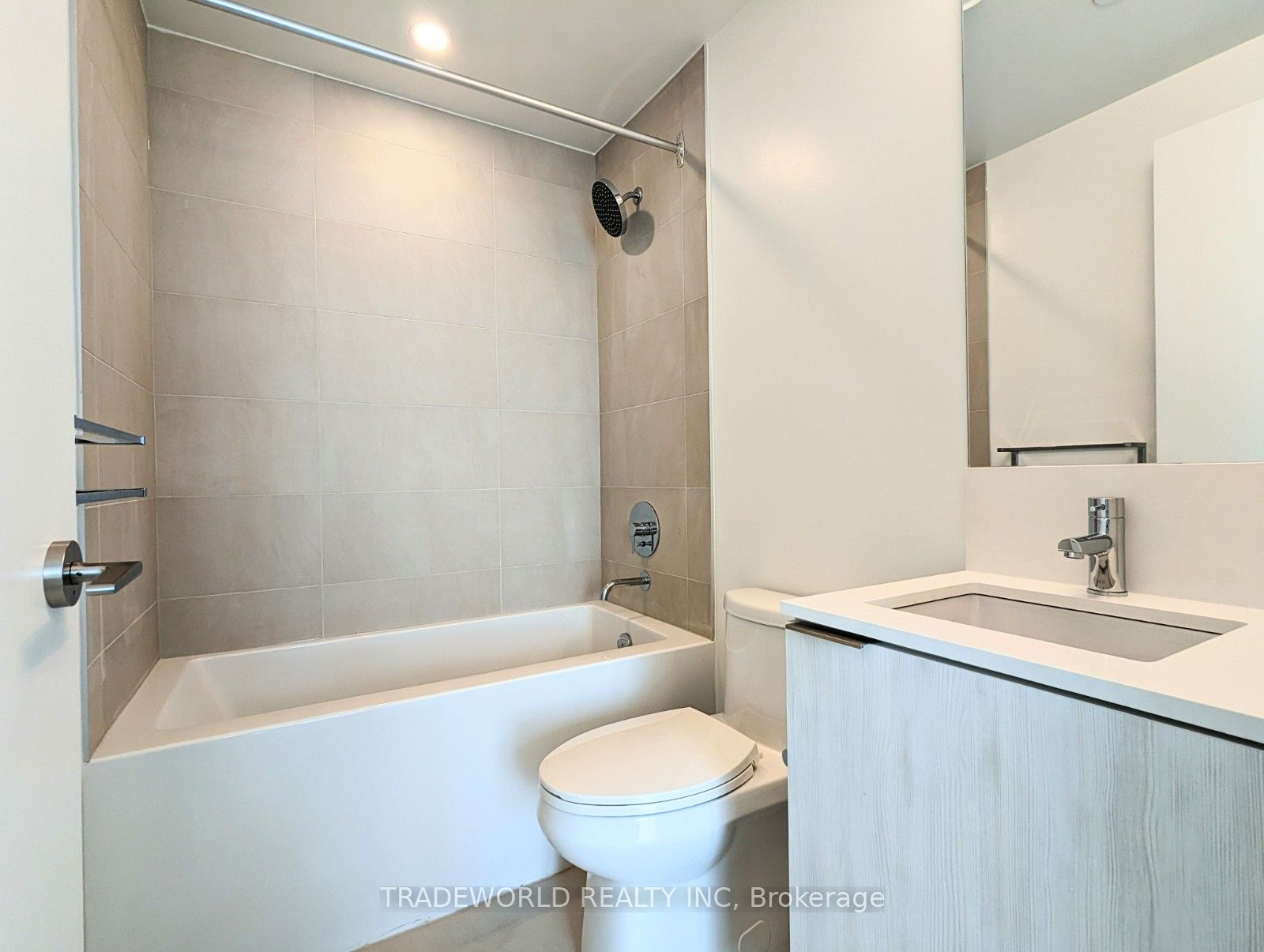 7890 Jane Street, #2206