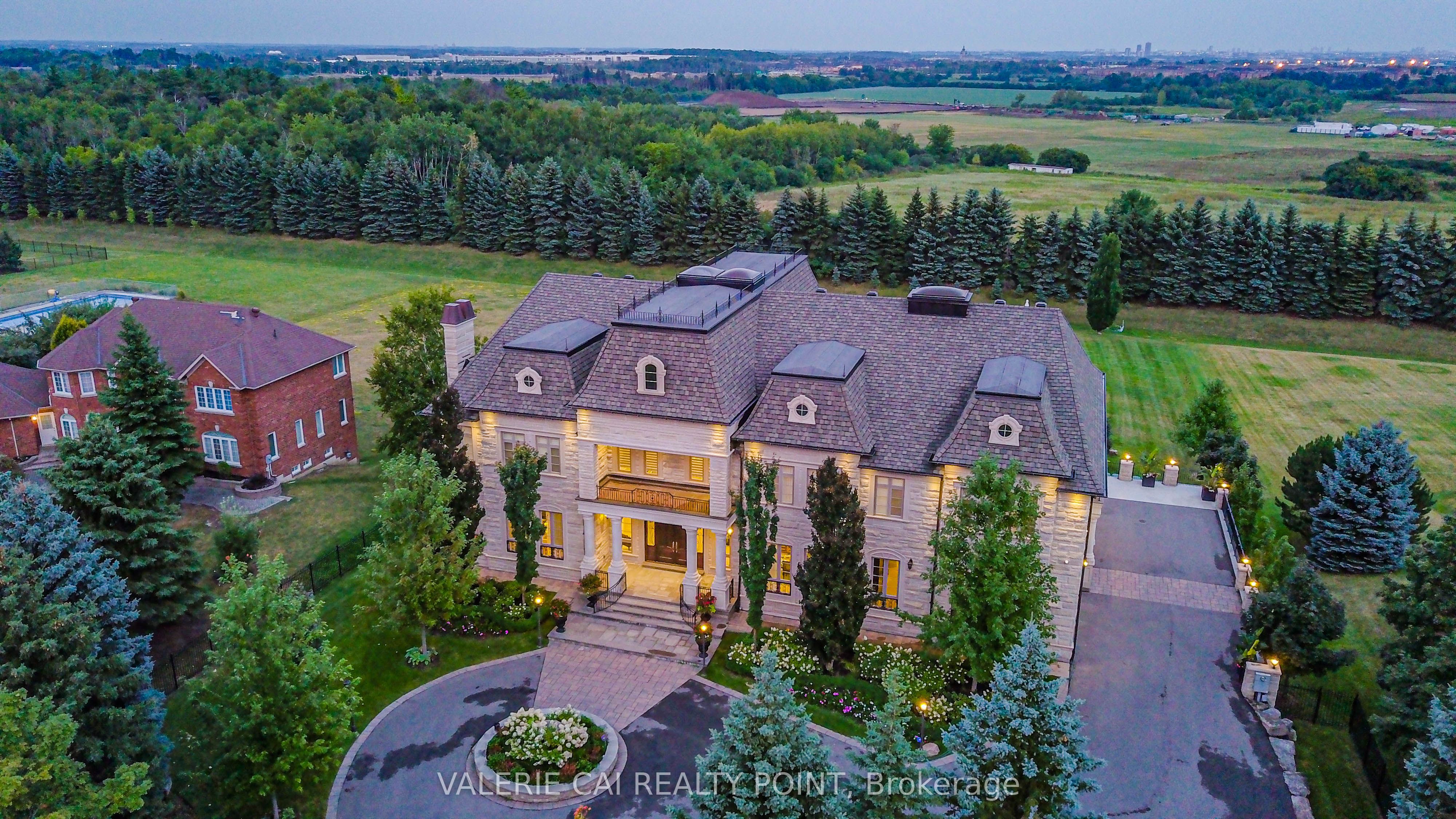 45 Kensington Drive