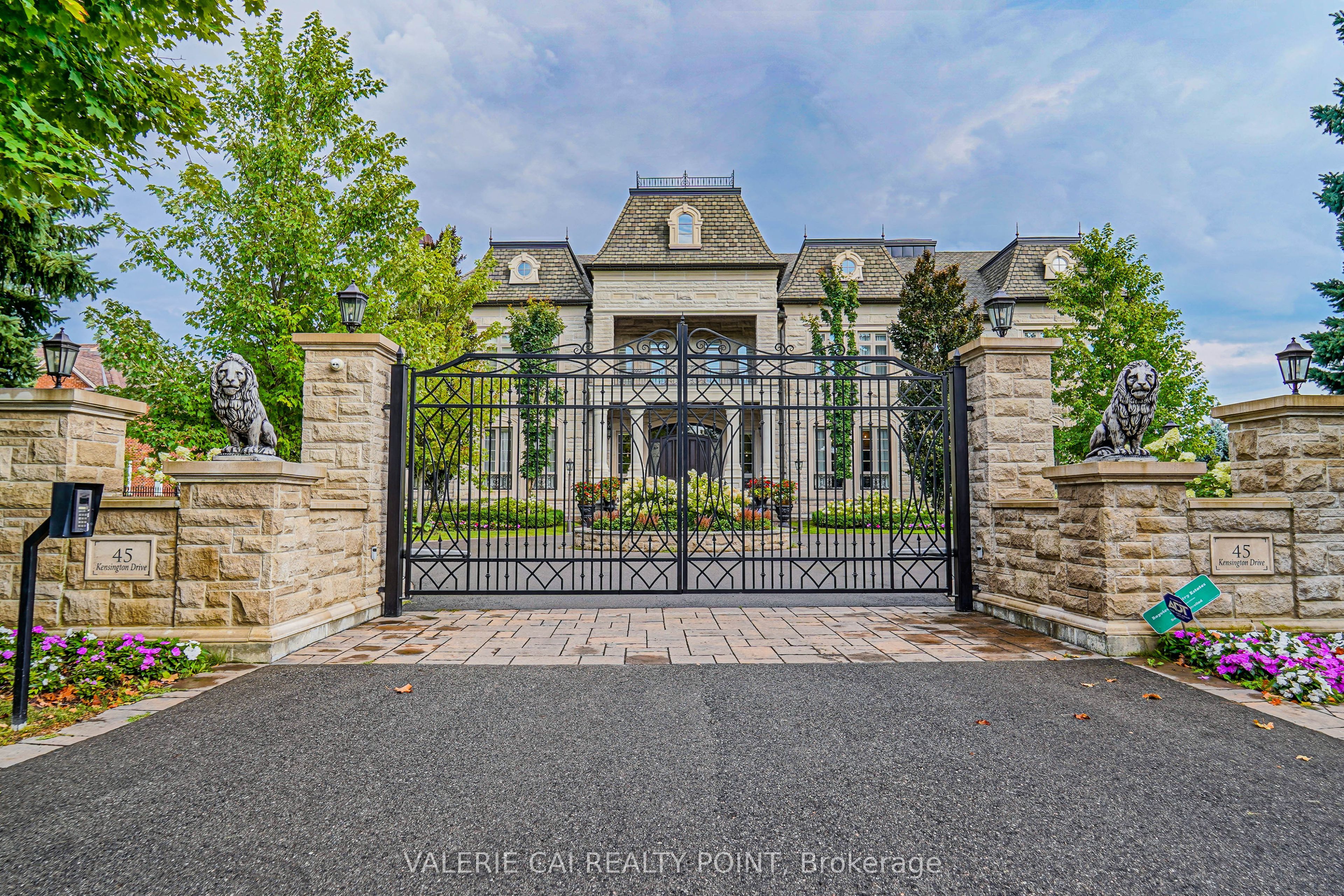45 Kensington Drive