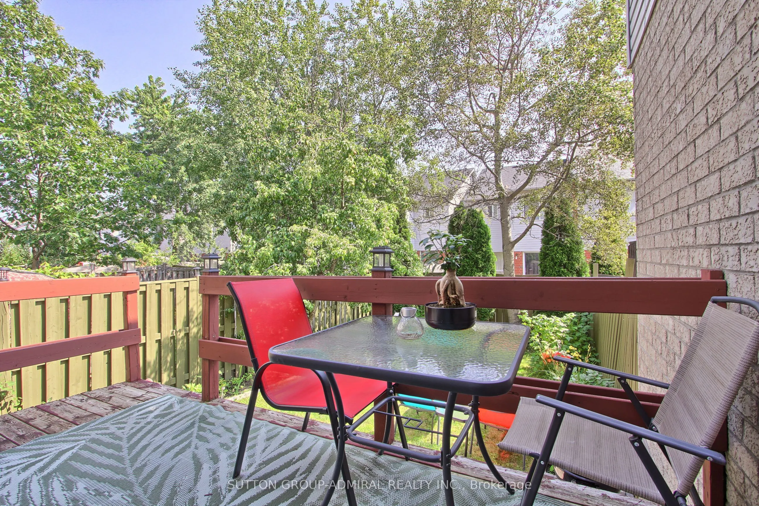 33 Lodgeway Drive