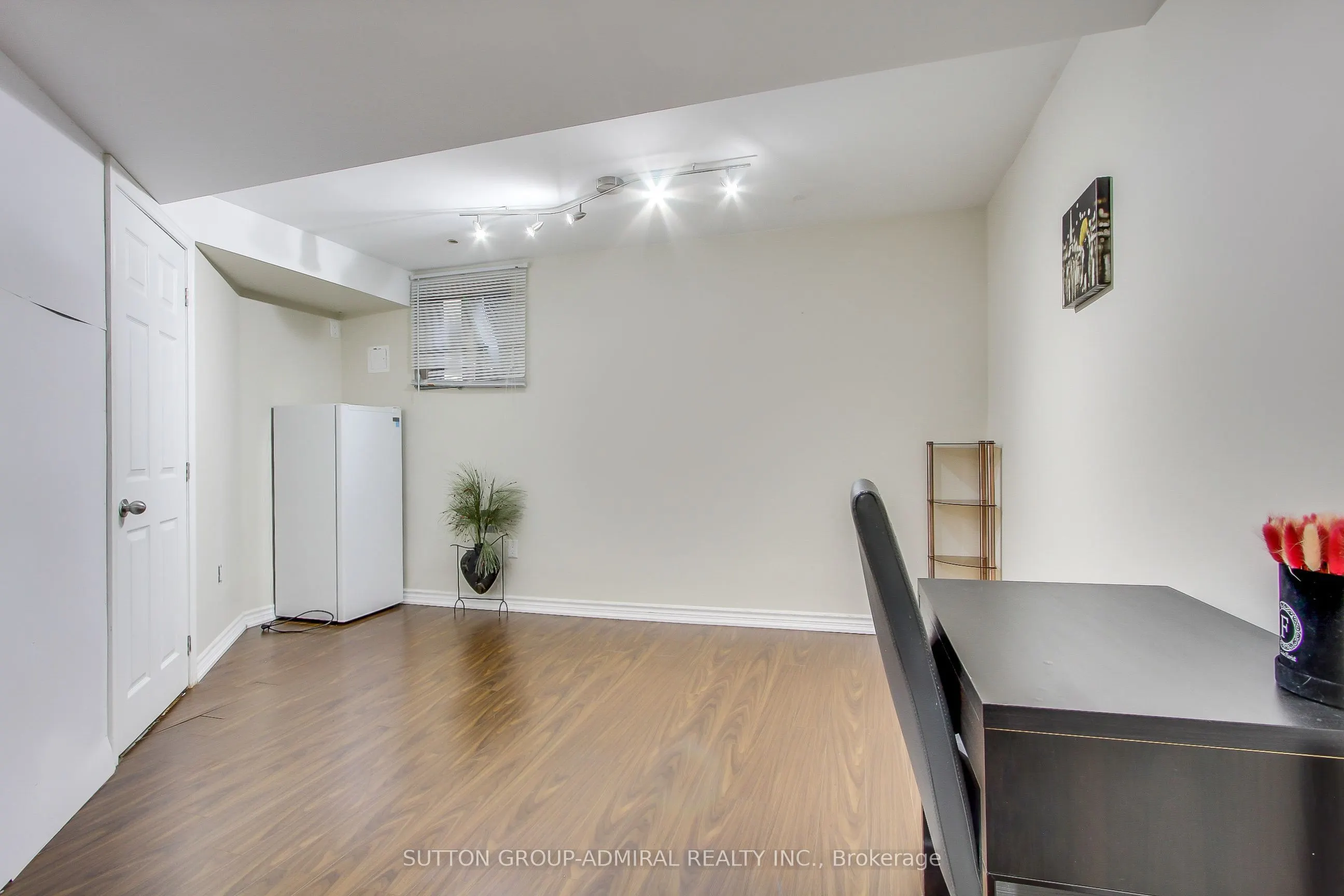 33 Lodgeway Drive