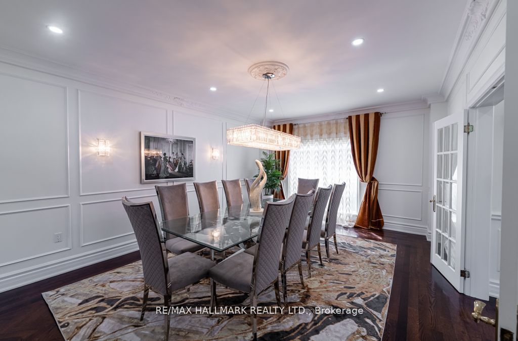 384 Kennedy Street W
