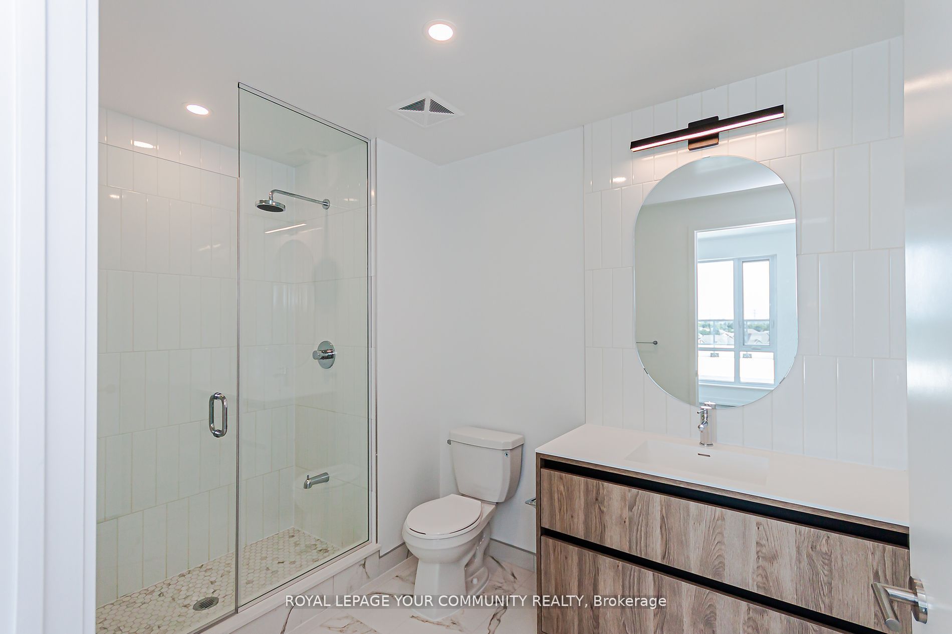 8 Beverley Glen Boulevard, #C711
