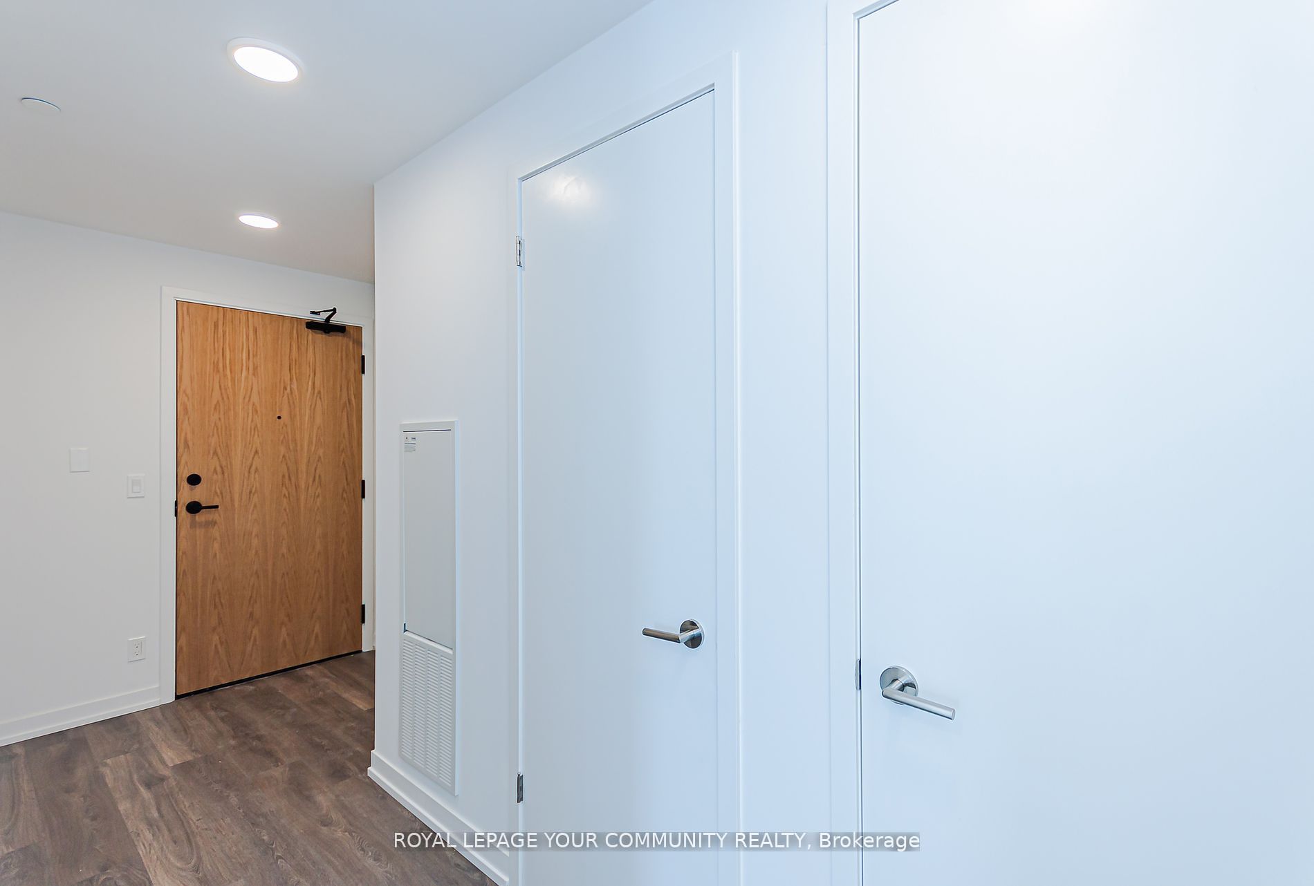 8 Beverley Glen Boulevard, #C711